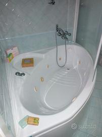 Vasca idromassaggio con box