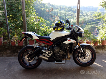 Triumph Street Triple 765 R