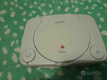 Play Station one più giochi buone condizioni