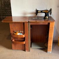 Macchina da cucire vintage  – a pedale