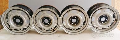 Cerchi in ferro e copricerchi per Passat B3/B4