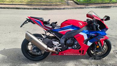 Honda cbr1000rr-r 2022 