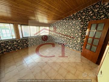 Mansarda con terrazzo cod. 006