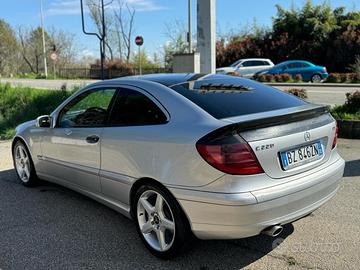 MERCEDES C220 COUPE' 2005 diesel motore 120000 km