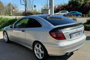 MERCEDES C220 COUPE' 2005 diesel motore 120000 km