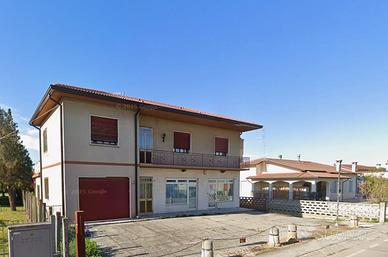 Casa Singola con Giardino, Magazzino e Garage