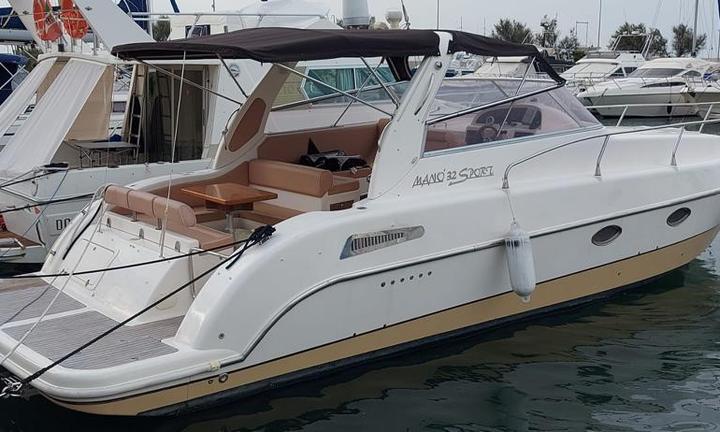 Manò 32 sport 2 motori volvo penta diesel 225 cv
