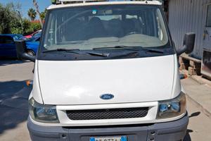 Ford Transit doppia cabina 7 posti