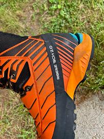 Scarponi tecnici da alpinismo