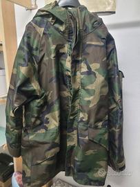 Giacca e pantaloni militari