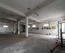 Fondo artigianale ideale come deposito laboratorio