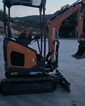 MINIESCAVATORE CASE CX17