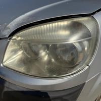 Fanale anteriore sinistro Fiat DOBLO anno 2009