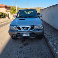 NISSAN TERRANO II 3PORTE GANCIO TRAINO