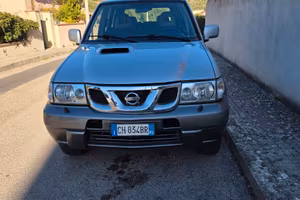 NISSAN TERRANO II 3PORTE GANCIO TRAINO