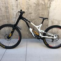 Commencal Supreme v4