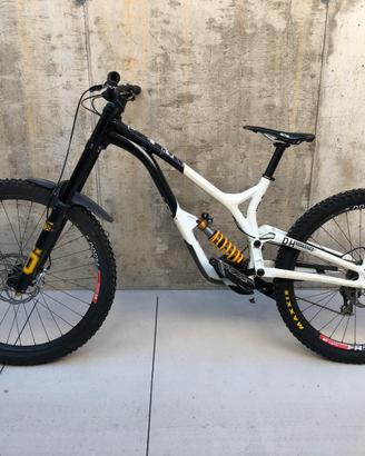 Commencal Supreme v4
