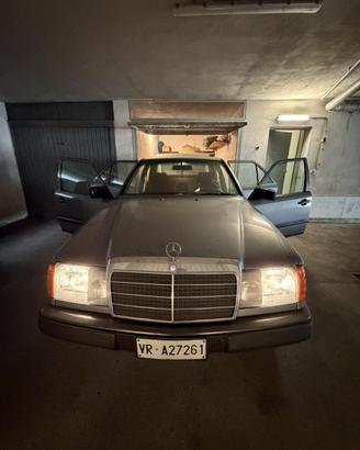 Mercedes Benz 200E W124