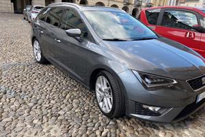 SEAT LEON 1.6 TDI 105 CV ST S/S BUS.HIGH