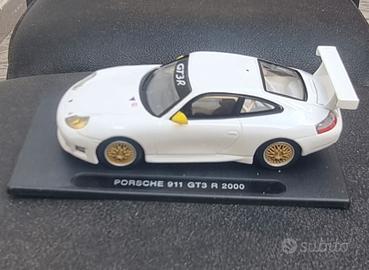 Modellini auto Porsche 911 GT3 R 2000 IXO Models 