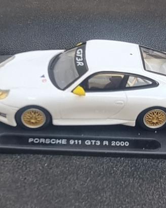Modellini auto Porsche 911 GT3 R 2000 IXO Models 