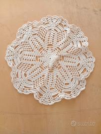 n. 6 centrini fatto a mano 