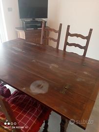 Tavolo fratino dell'ottocento con sedie