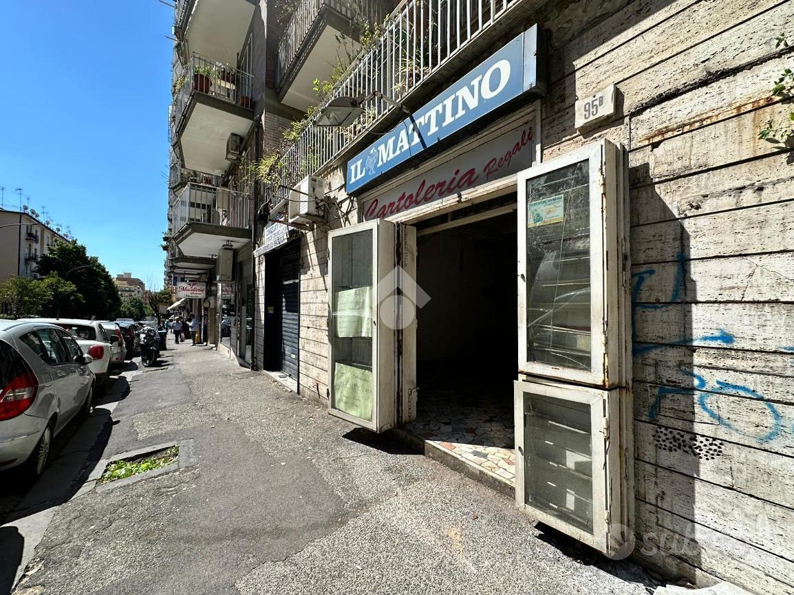 NEGOZIO A NAPOLI - Altro