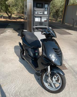 Scooter Piaggio.