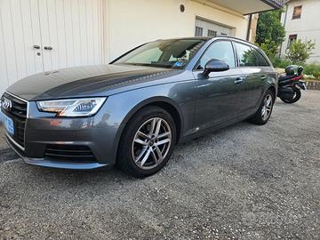 Audi A4 Avant 2.0 tdi S Tronic