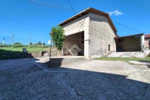 CASA SEMINDIPENDENTE A BREGANZE