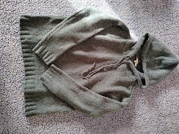 maglione con cappuccio