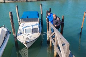 pilotina norvegese con pontiletto posto barca