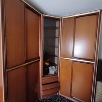 TRIPLO ARMADIO PER VESTITI E LIBRERIA CON VETRINA