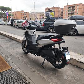 Piaggio Beverly 300 - 2024