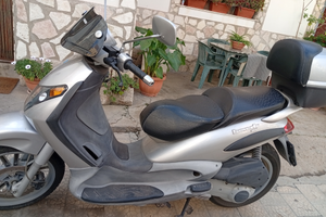 Piaggio Beverly 200