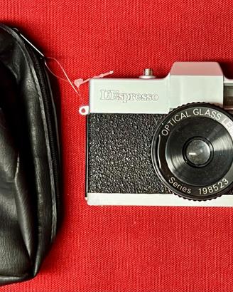 Macchina fotografica d'epoca "L'Espresso