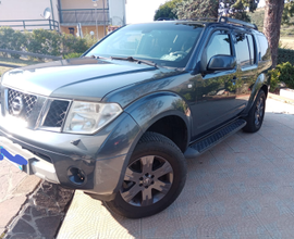 Nissan Pathfinder Navarra