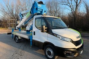 Iveco Daily 35S14H allestito con piattaforma aerea
