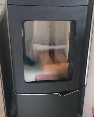 Stufa a legna Palazzetti 7 KW.