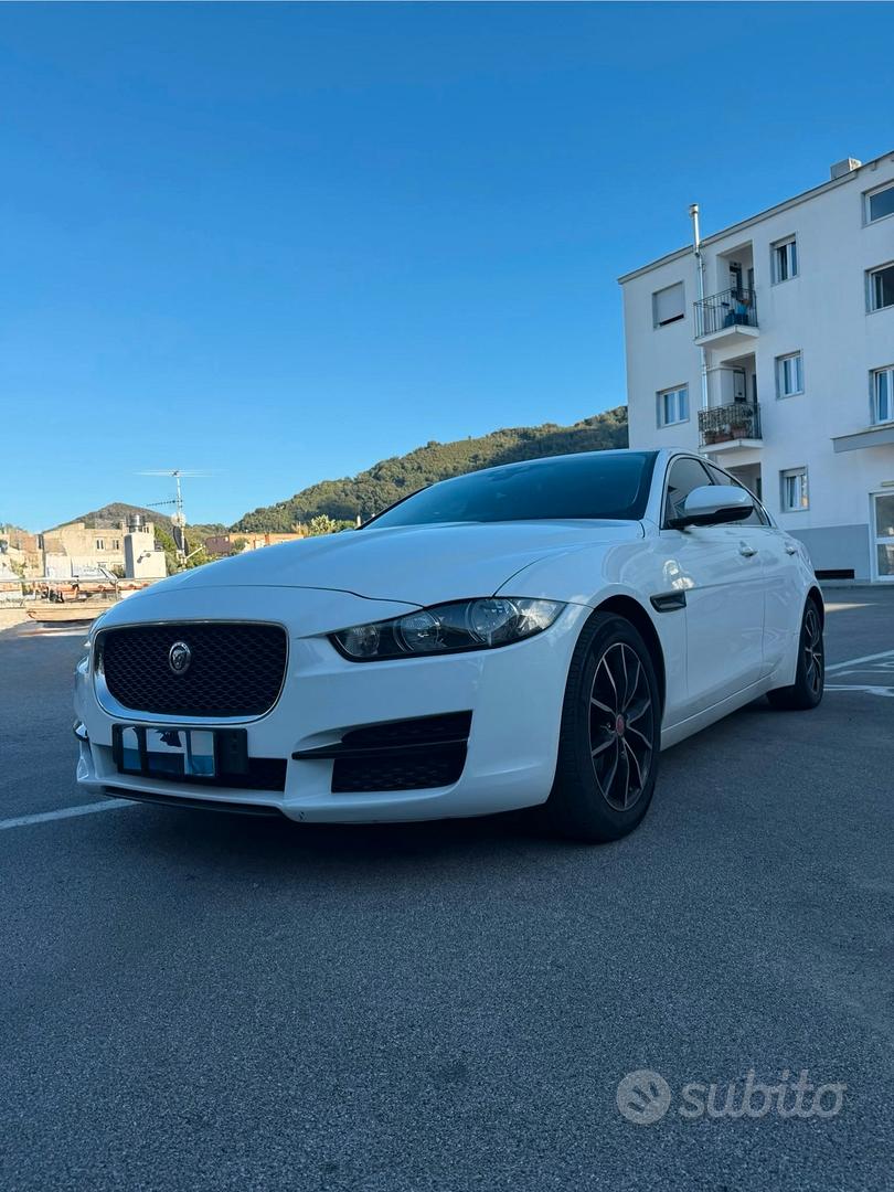 Jaguar Xe 2018 photo 2