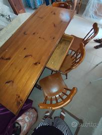TAVOLO IN LEGNO MASSELLO ARTIGIANALE CON SEDIE
