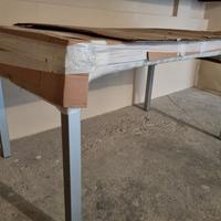 Tavolo Bontempi vetro/metallo