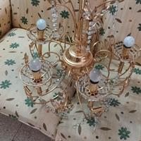 lampadario in cristallo, bagnato in oro 