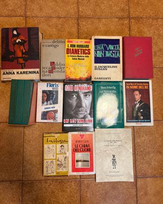 16 libri vario genere  in blocco come da foto