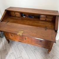 Scrittoio in legno