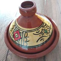 tajine in terracotta decorata a mano