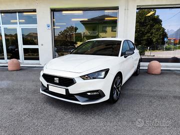 SEAT Leon 4ª serie Leon 1.5 eTSI 150 CV DSG FR
