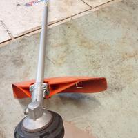 Decespugliatore professionale a spalla