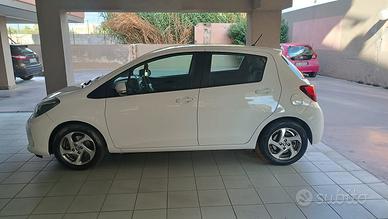 Yaris 1.5 Full Hybrid Active Plus 